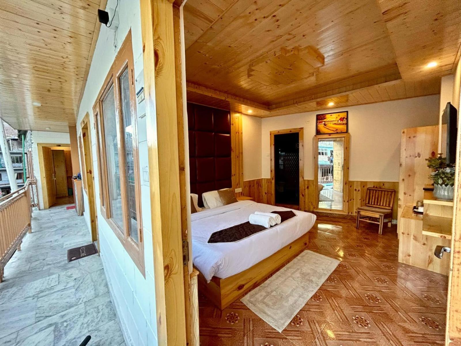 Hotel Jannat Manāli Exterior foto